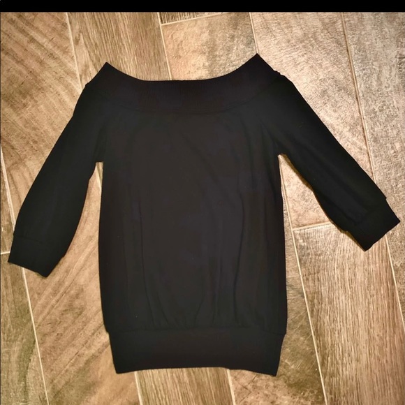 Off-the-Shoulder Black Sweater - Picture 4 of 6